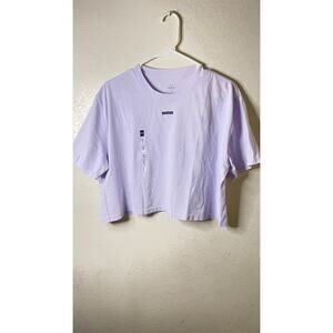 T-shirt purple color